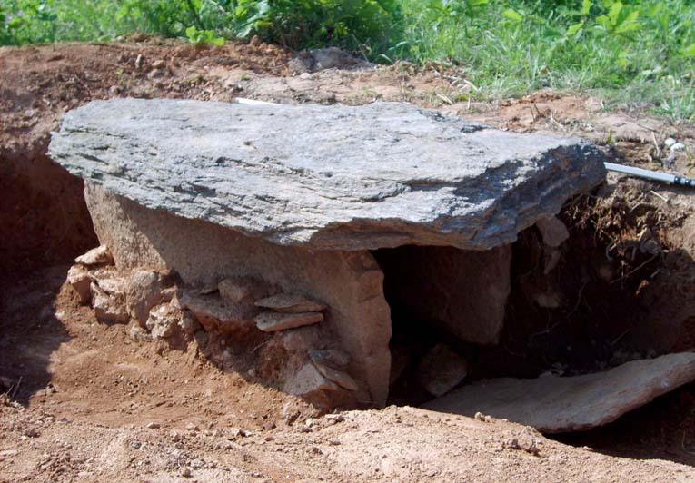 Chimchon-type dolmen