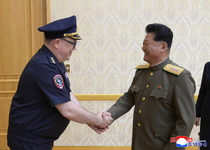 DPRK minister of Public Security meets delegation of Russian Ministry of Interior
