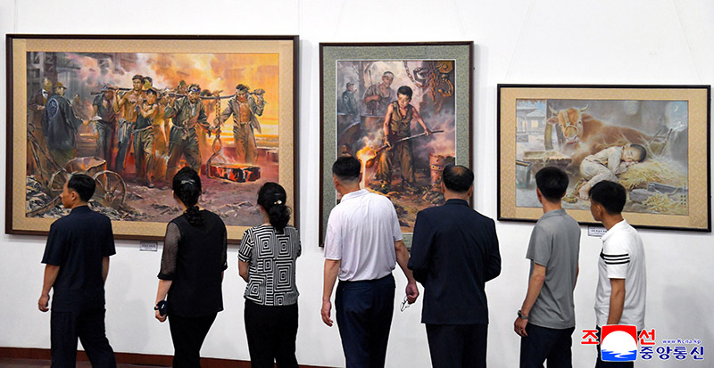 Art show opens on theme of class education