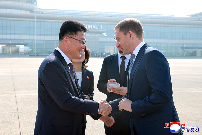 Chairman of Russian side to DPRK-Russia inter-governmental committee for cooperation leaves Pyongyang
