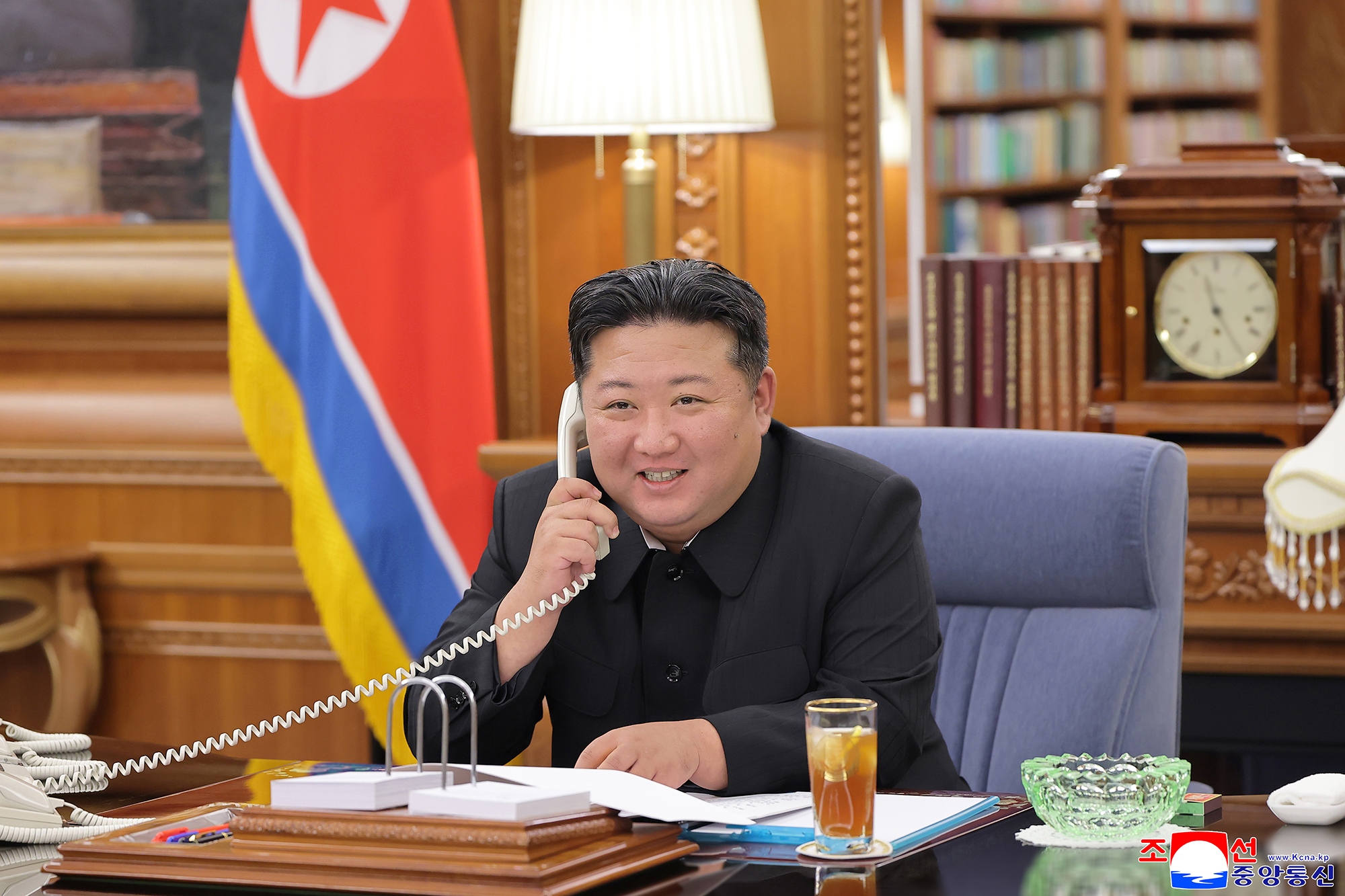 Respected Comrade Kim Jong Un holds phone conversation with Vladimir Vladimirovich Putin