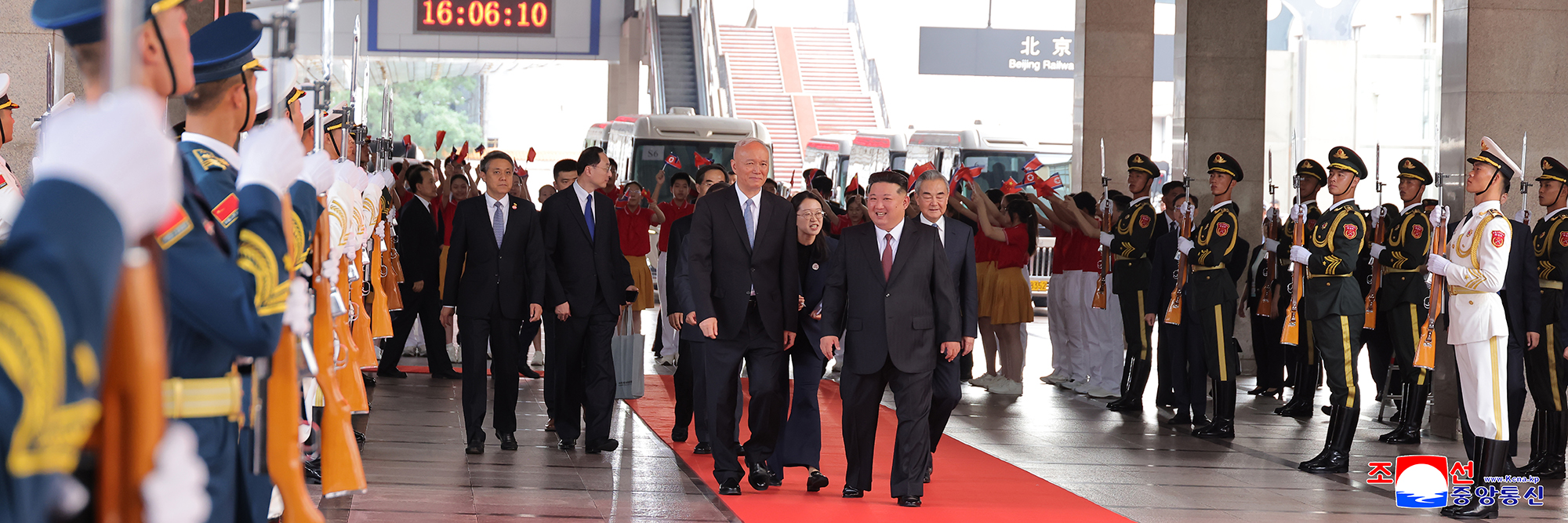 Respected Comrade Kim Jong Un arrives in Beijing