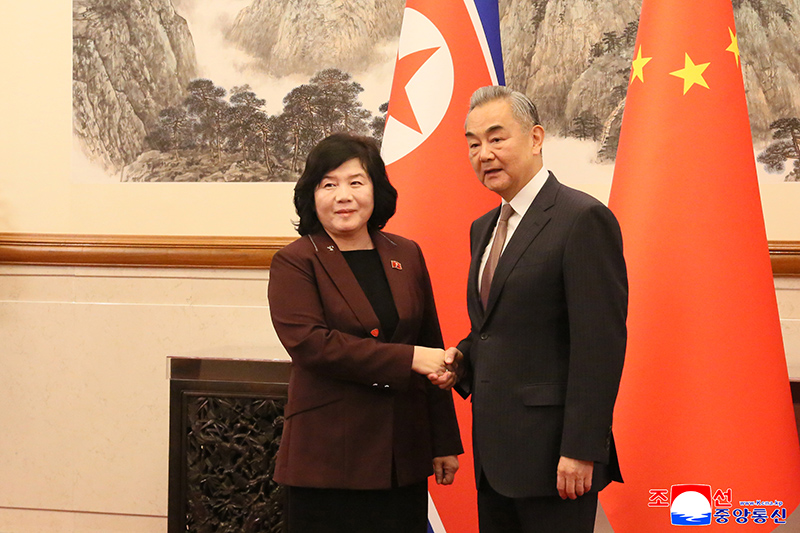 Foreign Minister Choe Son Hui holds talks with her Chinese counterpart