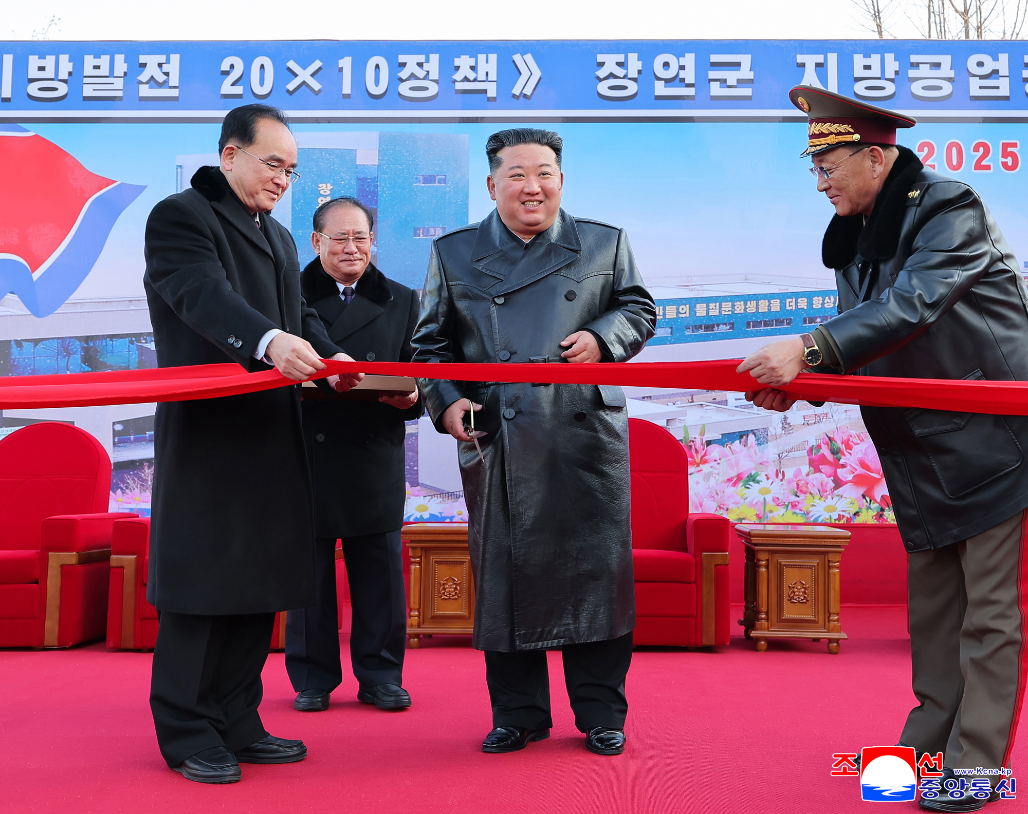 Regional-industry factories in Jangyon County inaugurated with splendour