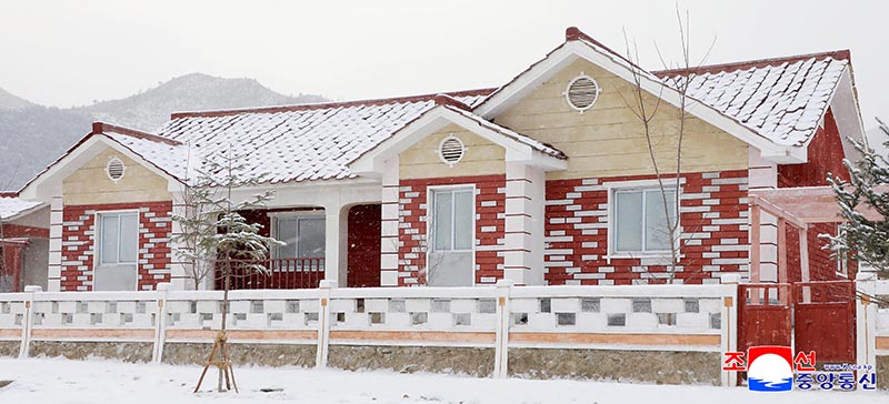 New houses built in Jagang Province