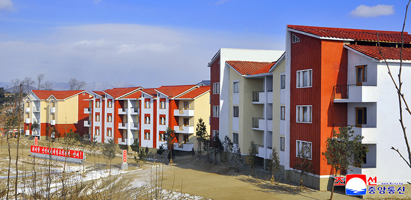 Modern farmhouses built in South Hwanghae Province