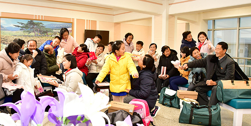 Afflicted people become masters of happy life