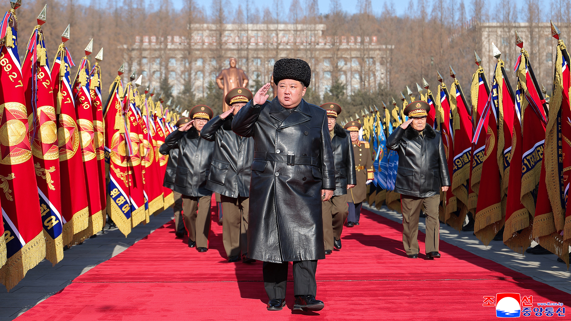 Respected Comrade Kim Jong Un pays congratulatory visit to Ministry of National Defence