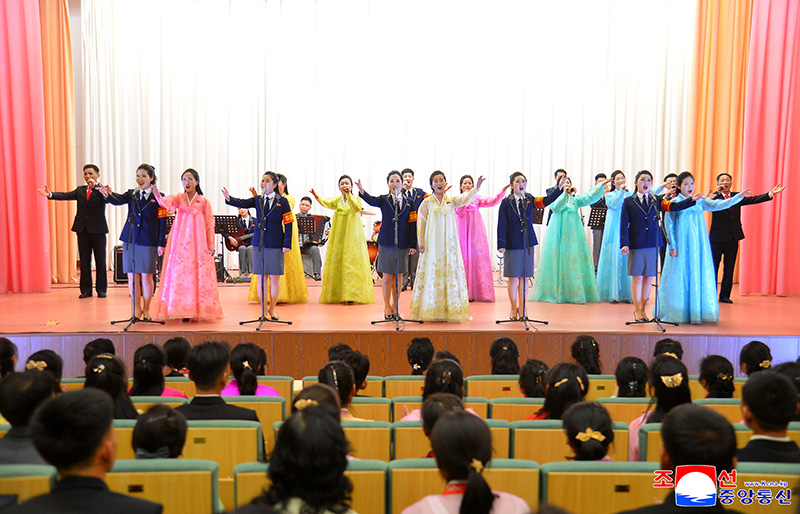 Chairman Kim Jong Il's birth anniversary celebrated by agricultural workers