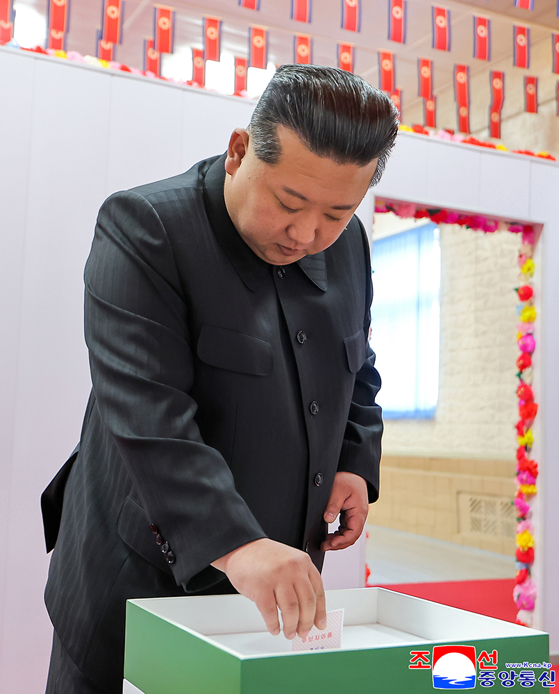 Respected Comrade Kim Jong Un goes to the polls for electing SPA deputies and encourages workers at Chonsong Youth Coal Mine