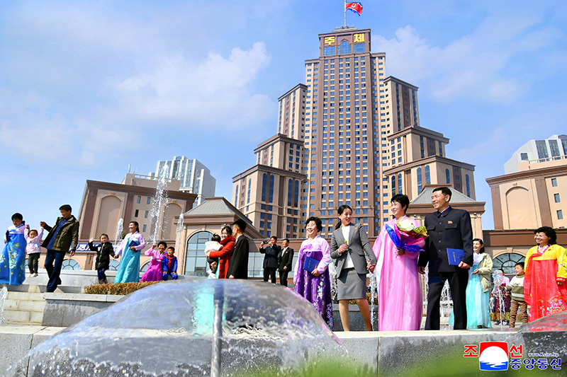 	Saeppyol Street seethes with house-moving