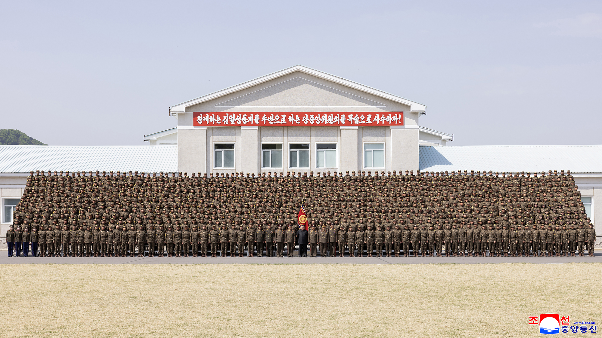 Respected Comrade Kim Jong Un pays congratulatory visit to combined unit under KPA Mechanized Infantry Division in western area