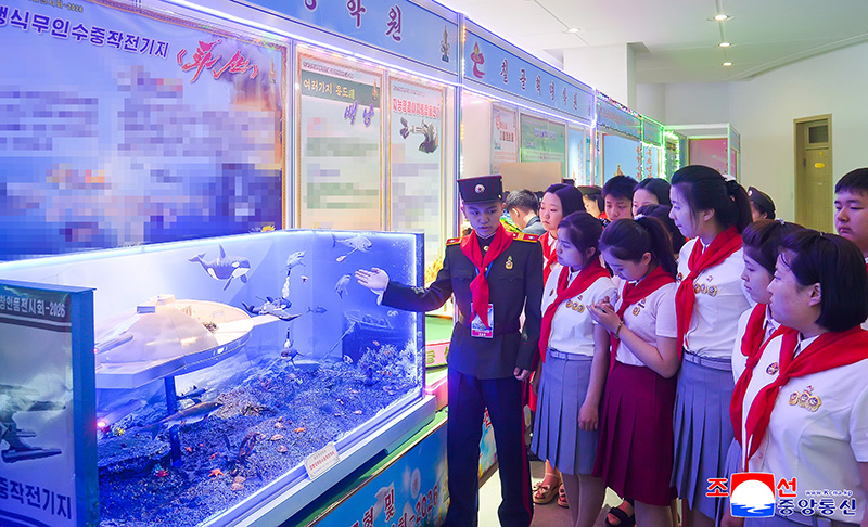 National exhibition of children's science fiction models and inventions opens  