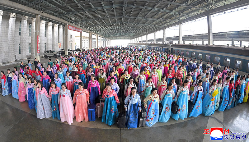 Participants in Eighth Congress of SWUK arrive in Pyongyang
