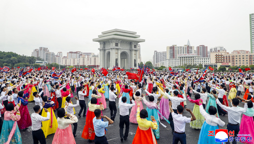 Youth and students hold dance parties to mark Youth Day