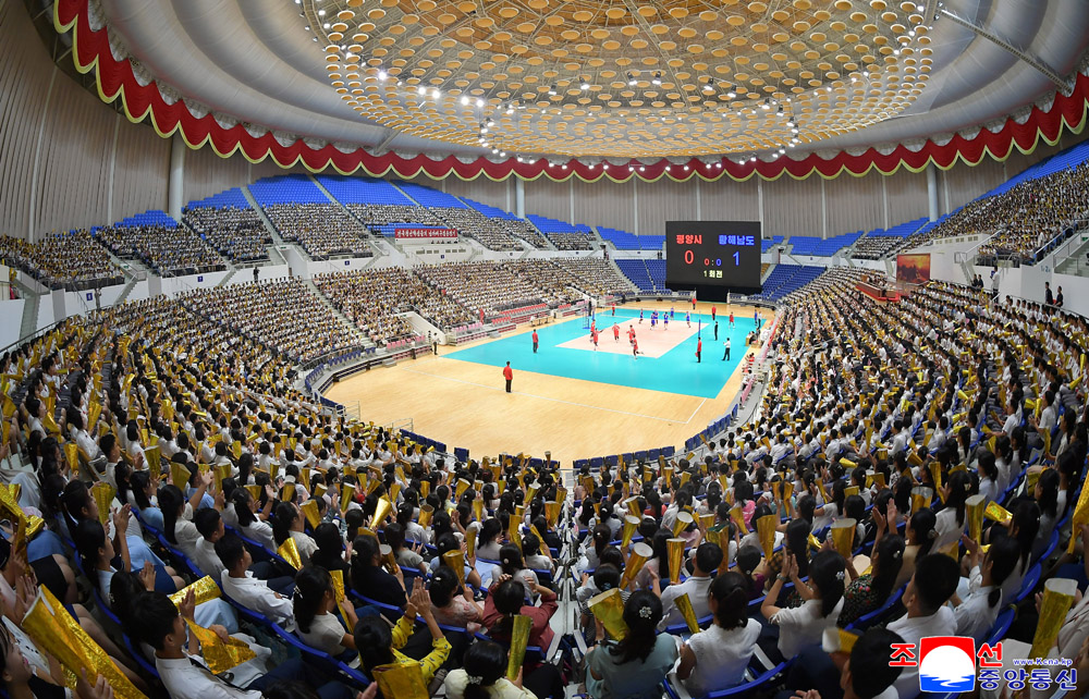 Men's volleyball final of youth and students held on Youth Day