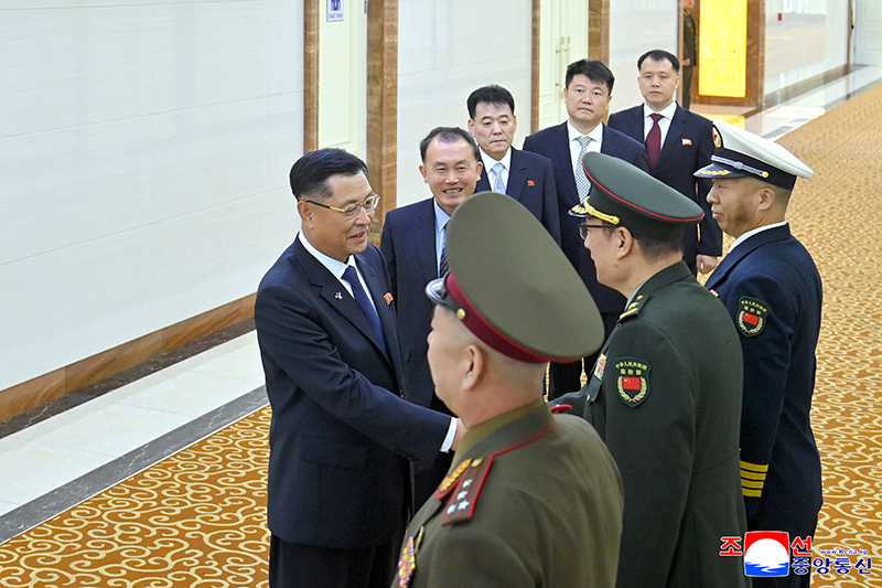 Delegation of DPRK Ministry of National Defence leaves for Beijing　