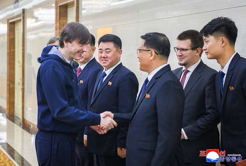 Russian Ministry of Education delegation leaves Pyongyang