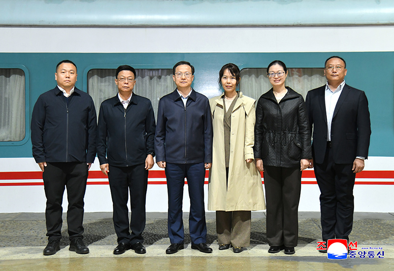 Delegation of Ministry of Veterans Affairs of China arrives in Pyongyang